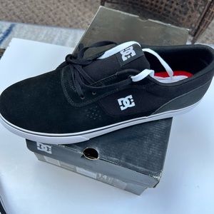 Mens size 14 DC Shoes